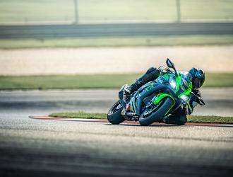 2019 Ninja ZX-10R Action Images (13)  Ninja? ZX?-10R ABS KRT